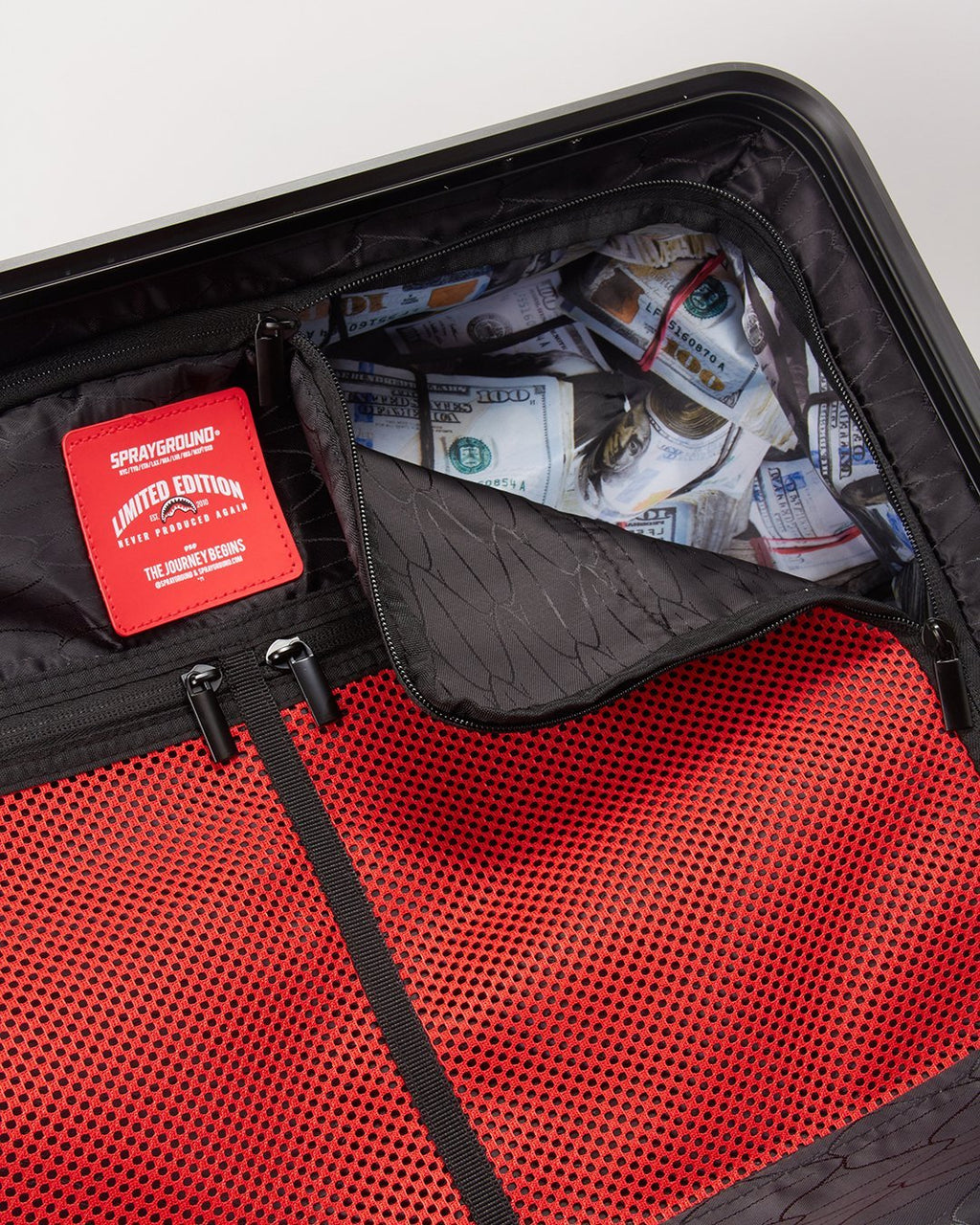 SHARKFLOWER 21.5ƒ?� CARRY-ON SHARKNAUTICS LUGGAGE