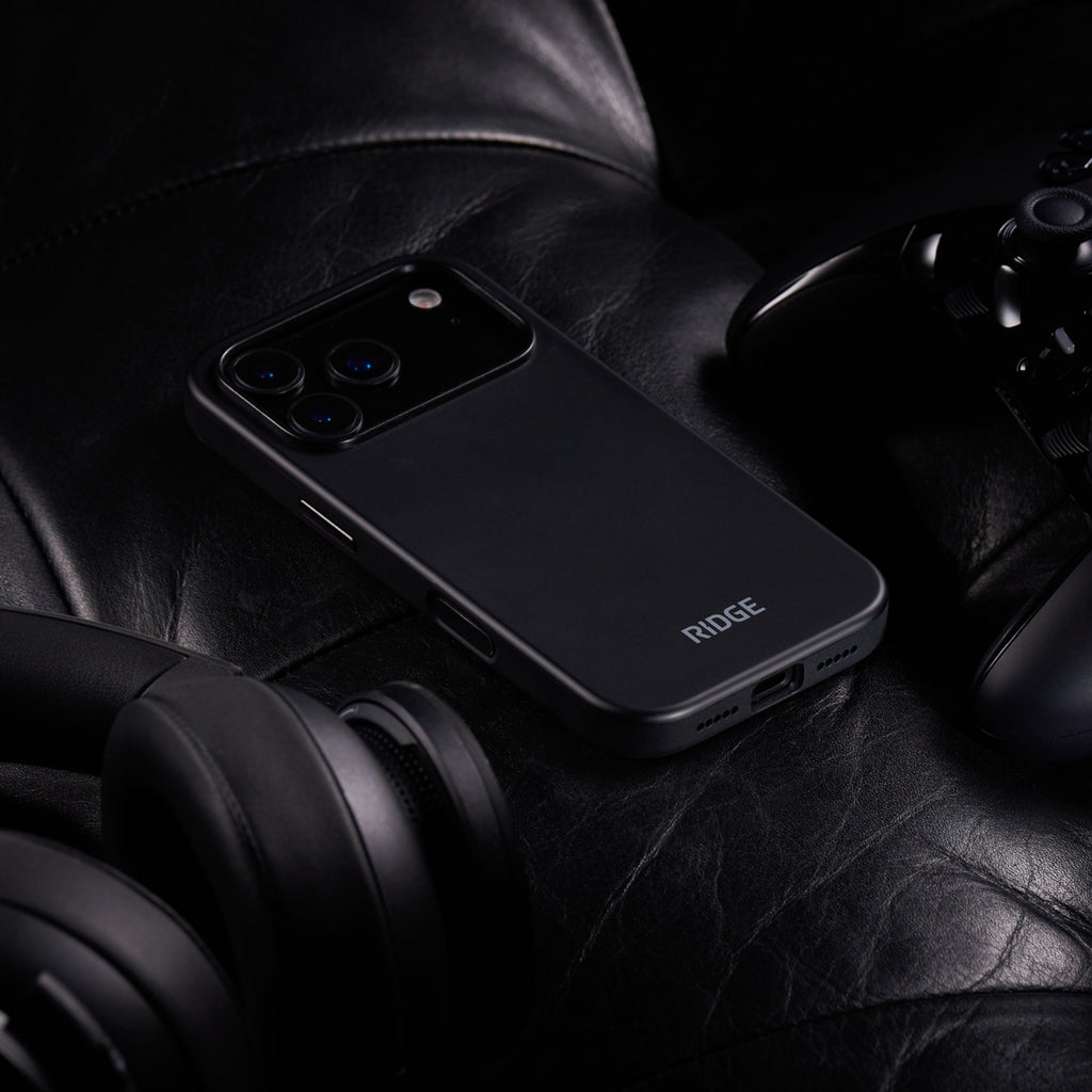 Everyday Phone Case - iPhone 17 Pro - Matte Black